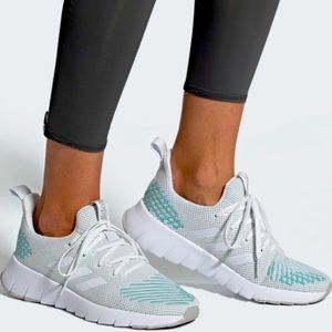 Adidas ASWEEGO SHOES
Cloud White / Blue Spirit